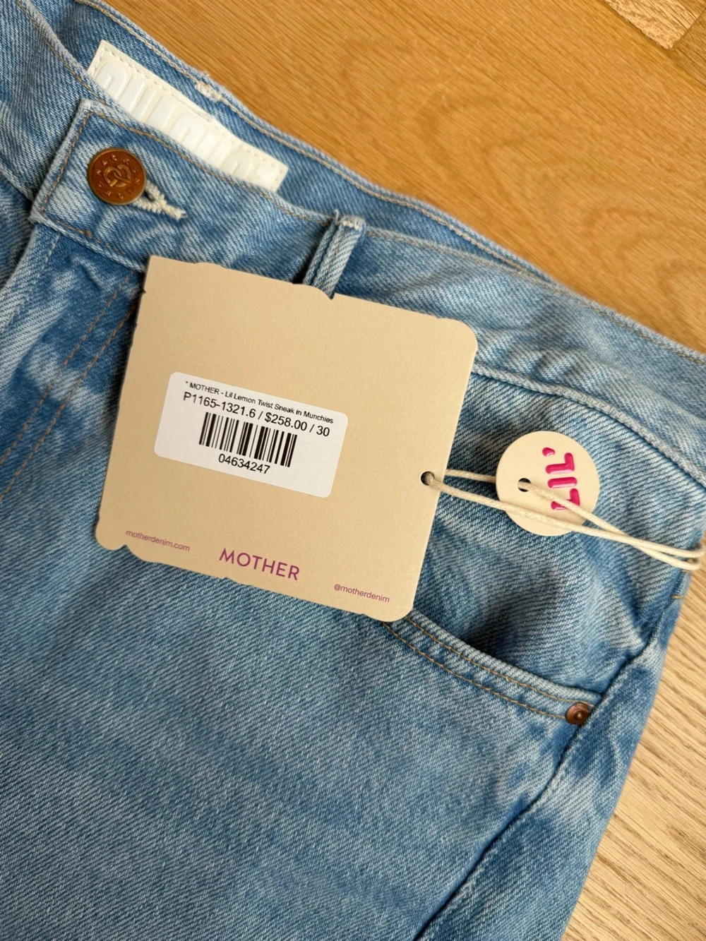New MOTHER Lil Lemon Twist Sneak Jeans - size 30